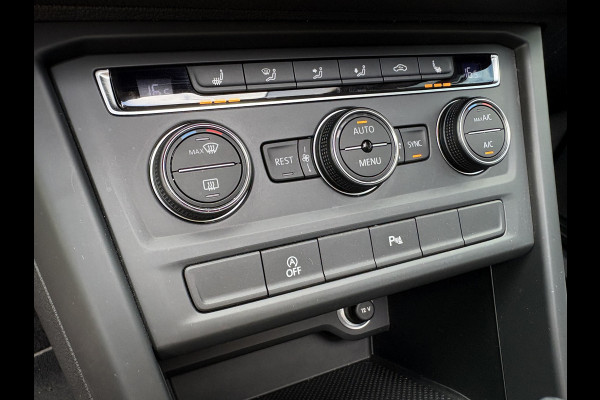 Volkswagen Touran 1.5 TSi 150pk DSG Comfortline Bns. 7-pers. SCHUIFDAK/NAVI/CARPLAY/ADAPT.CRUISE/PDC/WINTERPACK