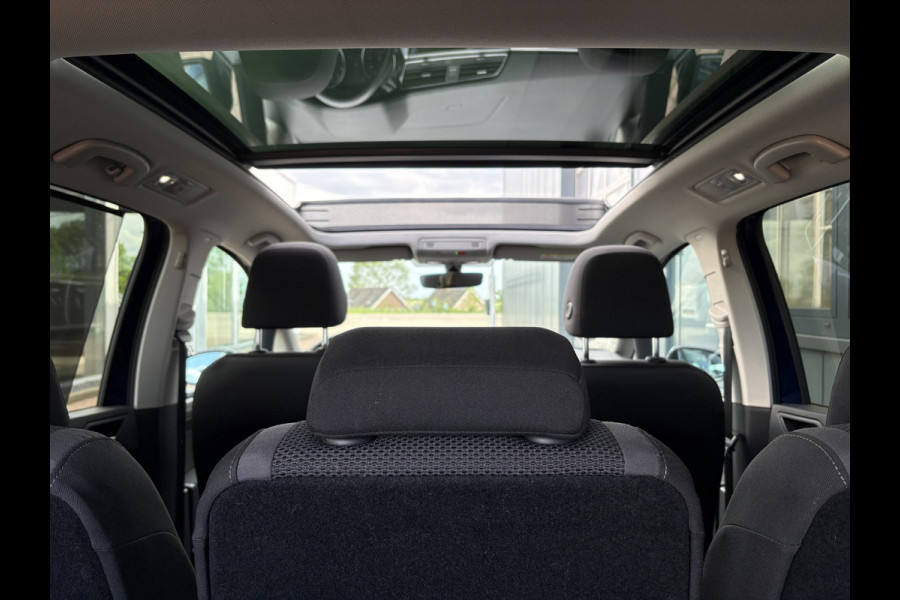 Volkswagen Touran 1.5 TSi 150pk DSG Comfortline Bns. 7-pers. SCHUIFDAK/NAVI/CARPLAY/ADAPT.CRUISE/PDC/WINTERPACK