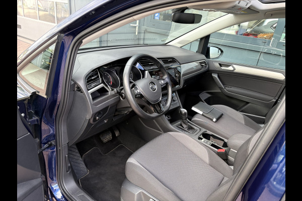 Volkswagen Touran 1.5 TSi 150pk DSG Comfortline Bns. 7-pers. SCHUIFDAK/NAVI/CARPLAY/ADAPT.CRUISE/PDC/WINTERPACK