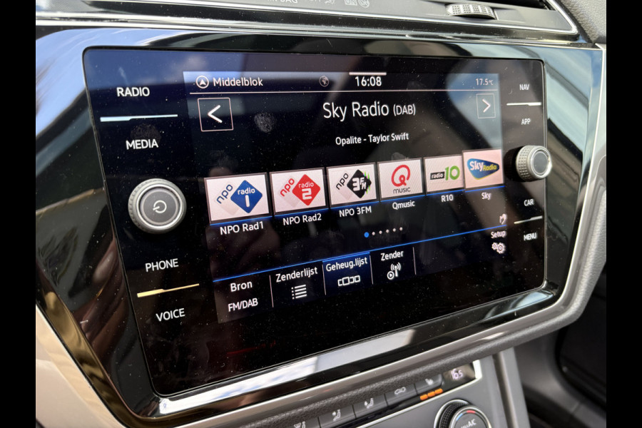 Volkswagen Touran 1.5 TSi 150pk DSG Comfortline Bns. 7-pers. SCHUIFDAK/NAVI/CARPLAY/ADAPT.CRUISE/PDC/WINTERPACK