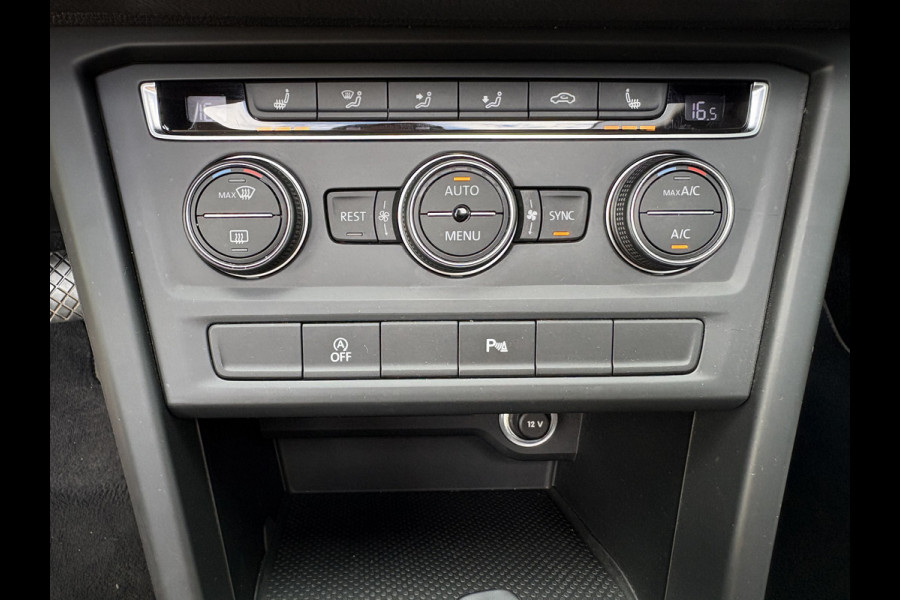 Volkswagen Touran 1.5 TSi 150pk DSG Comfortline Bns. 7-pers. SCHUIFDAK/NAVI/CARPLAY/ADAPT.CRUISE/PDC/WINTERPACK