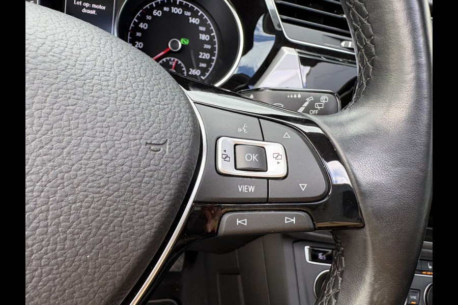 Volkswagen Touran 1.5 TSi 150pk DSG Comfortline Bns. 7-pers. SCHUIFDAK/NAVI/CARPLAY/ADAPT.CRUISE/PDC/WINTERPACK