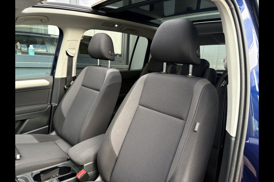 Volkswagen Touran 1.5 TSi 150pk DSG Comfortline Bns. 7-pers. SCHUIFDAK/NAVI/CARPLAY/ADAPT.CRUISE/PDC/WINTERPACK