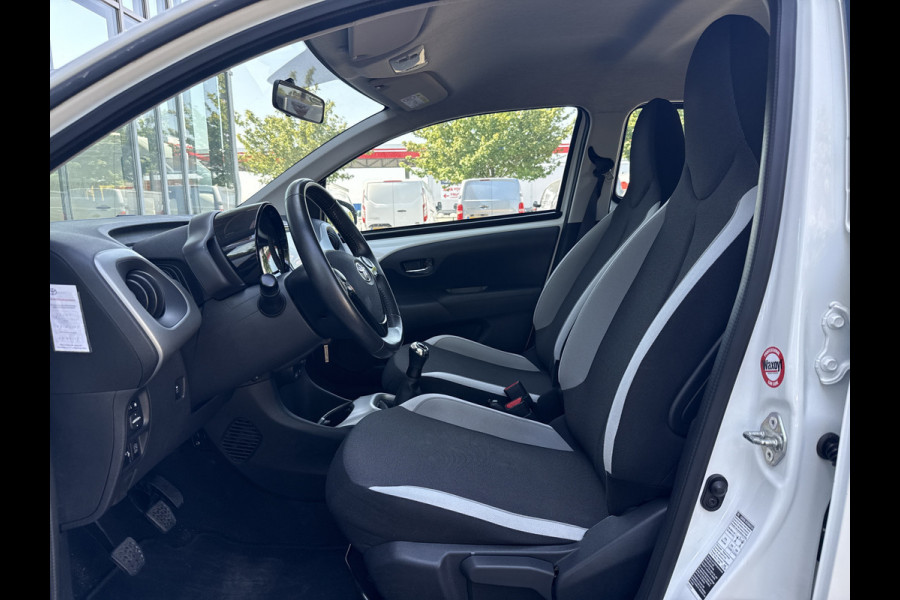 Toyota Aygo 1.0 VVT-i x-play | Camera | Carplay | Cruisec. | Navi