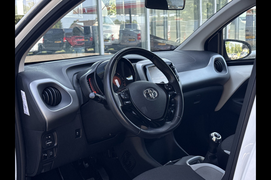 Toyota Aygo 1.0 VVT-i x-play | Camera | Carplay | Cruisec. | Navi