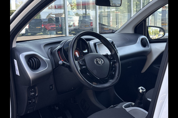 Toyota Aygo 1.0 VVT-i x-play | Camera | Carplay | Cruisec. | Navi