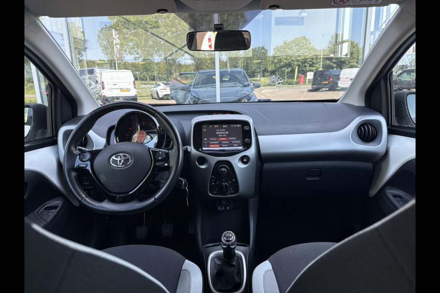 Toyota Aygo 1.0 VVT-i x-play | Camera | Carplay | Cruisec. | Navi