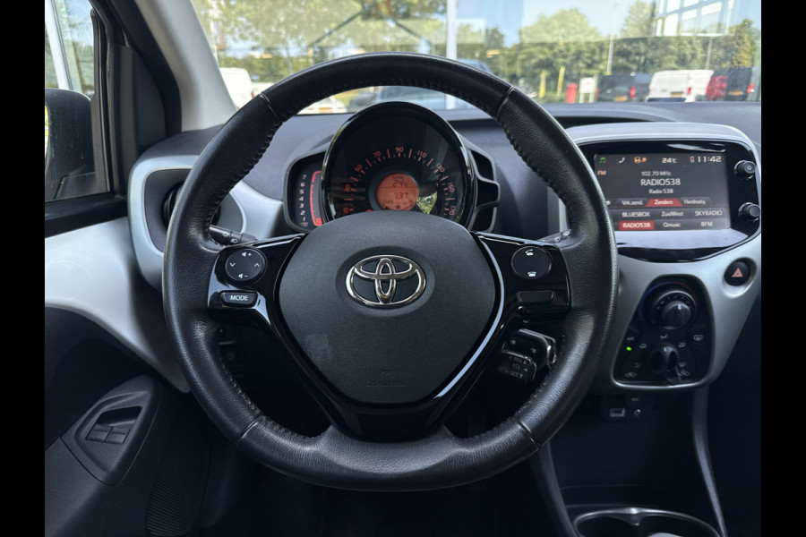 Toyota Aygo 1.0 VVT-i x-play | Camera | Carplay | Cruisec. | Navi