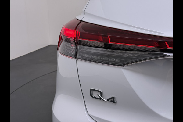 Audi Q4 e-tron 50 Quattro 300pk 82kWh SOH 95% Launch Ed. Advanced Plus Warmtepomp Leder SONOS®-Hifi Navi Camera Adap.Cruise Elek.Stoelen+Memory Head-Up Pdc DAB Matrix LED Lmv € 76.000 nieuw! 1e Eigenaar Origineel Nederlandse Auto Dealeronderhouden