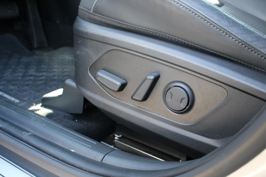 Hyundai Tucson 1.6 T-GDI PHEV Premium 4WD 265 PK | Lederen Bekleding | Camera | Krell Audio | Stoelverwarming en -Koeling | Elektrische Stoelen