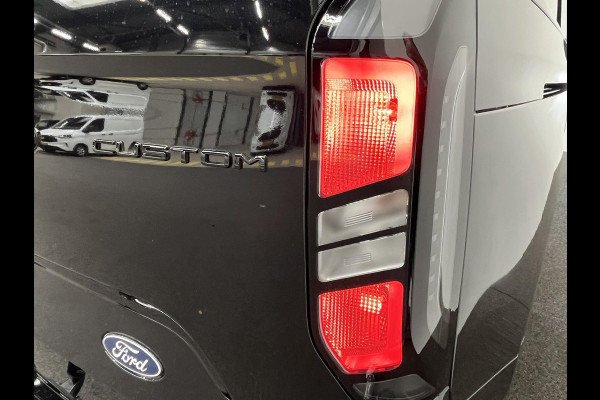 Ford Transit Custom 300 2.0 TDCI L2H1 Limited Dubbele Cabine Automaat Carplay Airco Navigatie Parkeersensoren Camera