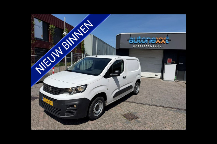 Peugeot Partner 1.2 PureTech Premium AIRCO I NAVI I PDC I MULTIMEDIA I 1e EIGENAAR I COMPLETE ONDERHOUDSHISTORIE RECENT ONDERHOUD, DISTIBUTIE, KOPPELING EN REMMEN VERVANGEN.