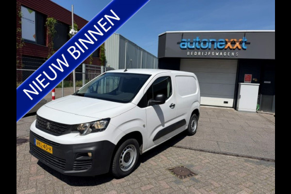 Peugeot Partner 1.2 PureTech Premium AIRCO I NAVI I PDC I MULTIMEDIA I 1e EIGENAAR I COMPLETE ONDERHOUDSHISTORIE RECENT ONDERHOUD, DISTIBUTIE, KOPPELING EN REMMEN VERVANGEN.