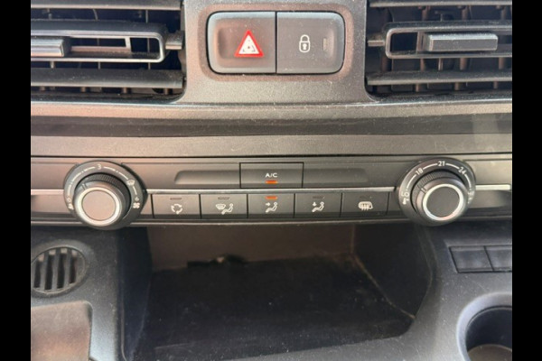 Peugeot Partner 1.2 PureTech Premium AIRCO I NAVI I PDC I MULTIMEDIA I 1e EIGENAAR I COMPLETE ONDERHOUDSHISTORIE RECENT ONDERHOUD, DISTIBUTIE, KOPPELING EN REMMEN VERVANGEN.