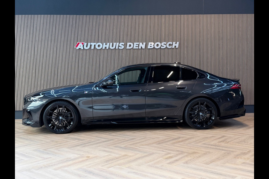 BMW 5 Serie 520i M Sport - Pano Keyles - HeadUp - Carbon