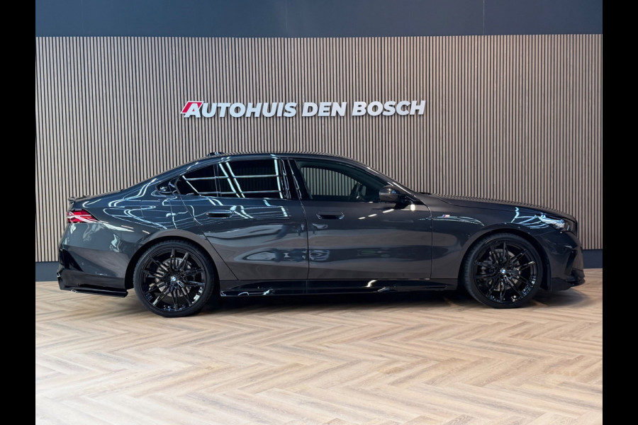 BMW 5 Serie 520i M Sport - Pano Keyles - HeadUp - Carbon