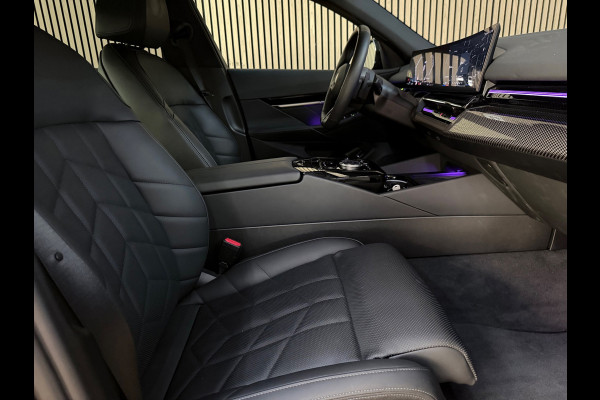 BMW 5 Serie 520i M Sport - Pano Keyles - HeadUp - Carbon