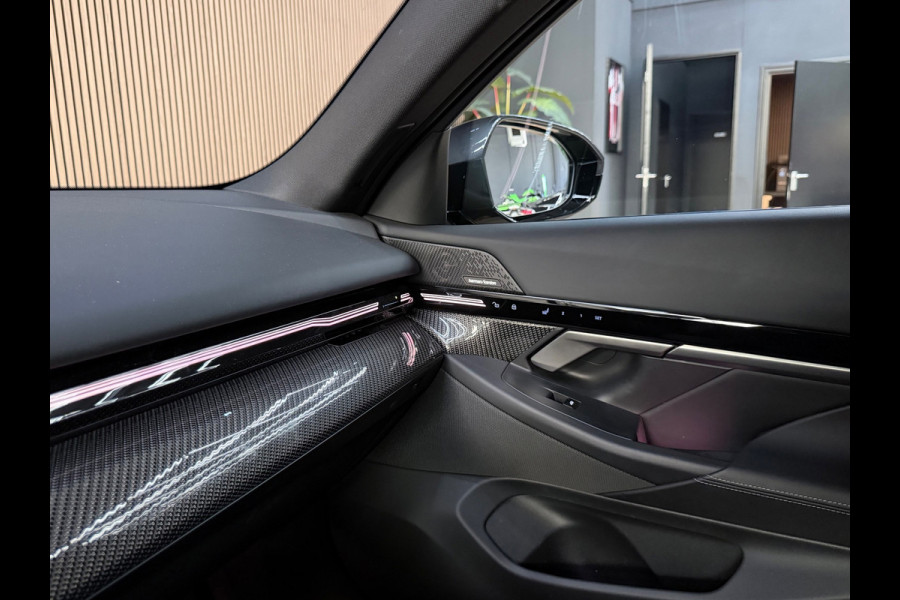 BMW 5 Serie 520i M Sport - Pano Keyles - HeadUp - Carbon