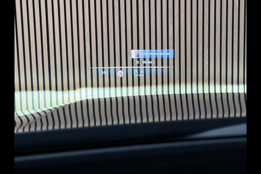 BMW 5 Serie 520i M Sport - Pano Keyles - HeadUp - Carbon