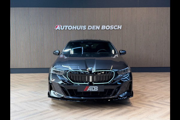 BMW 5 Serie 520i M Sport - Pano Keyles - HeadUp - Carbon