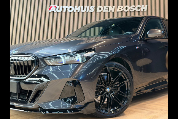 BMW 5 Serie 520i M Sport - Pano Keyles - HeadUp - Carbon
