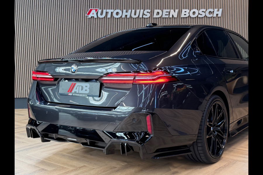 BMW 5 Serie 520i M Sport - Pano Keyles - HeadUp - Carbon