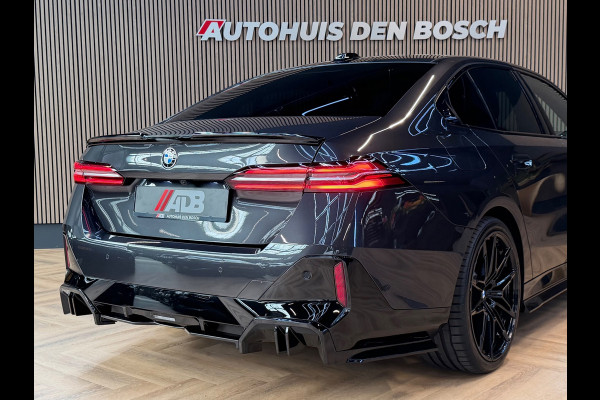BMW 5 Serie 520i M Sport - Pano Keyles - HeadUp - Carbon
