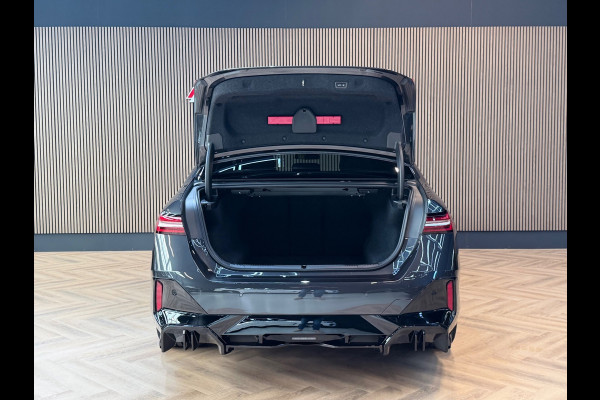 BMW 5 Serie 520i M Sport - Pano Keyles - HeadUp - Carbon