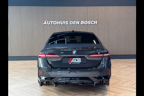 BMW 5 Serie 520i M Sport - Pano Keyles - HeadUp - Carbon