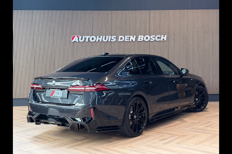 BMW 5 Serie 520i M Sport - Pano Keyles - HeadUp - Carbon