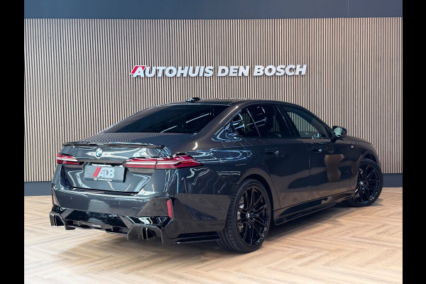 BMW 5 Serie 520i M Sport - Pano Keyles - HeadUp - Carbon