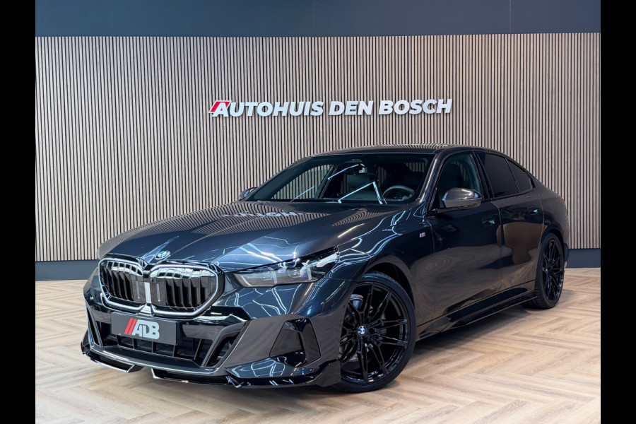 BMW 5 Serie 520i M Sport - Pano Keyles - HeadUp - Carbon
