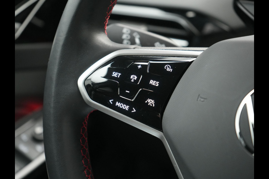 Volkswagen ID.4 GTX 4Motion 77 kWh 299pk Dealer O.H. | Panodak | Adaptive Cruise | Head Up | 360 Camera | Alcantara Sportstoelen Massage & Memory | IQ Light | Sfeerverlichting | Keyless | Blis | Stoelen & Stuur Verwarmd | Apple Carplay |