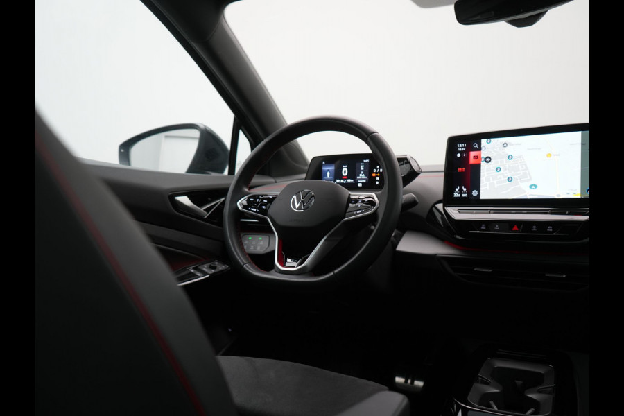 Volkswagen ID.4 GTX 4Motion 77 kWh 299pk Dealer O.H. | Panodak | Adaptive Cruise | Head Up | 360 Camera | Alcantara Sportstoelen Massage & Memory | IQ Light | Sfeerverlichting | Keyless | Blis | Stoelen & Stuur Verwarmd | Apple Carplay |