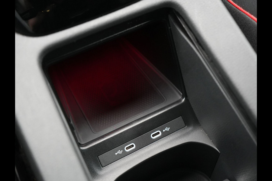 Volkswagen ID.4 GTX 4Motion 77 kWh 299pk Dealer O.H. | Panodak | Adaptive Cruise | Head Up | 360 Camera | Alcantara Sportstoelen Massage & Memory | IQ Light | Sfeerverlichting | Keyless | Blis | Stoelen & Stuur Verwarmd | Apple Carplay |