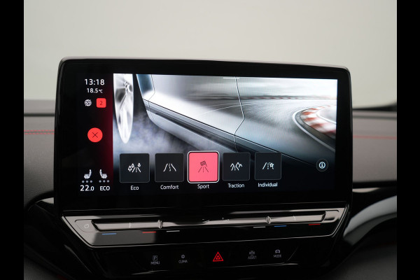 Volkswagen ID.4 GTX 4Motion 77 kWh 299pk Dealer O.H. | Panodak | Adaptive Cruise | Head Up | 360 Camera | Alcantara Sportstoelen Massage & Memory | IQ Light | Sfeerverlichting | Keyless | Blis | Stoelen & Stuur Verwarmd | Apple Carplay |
