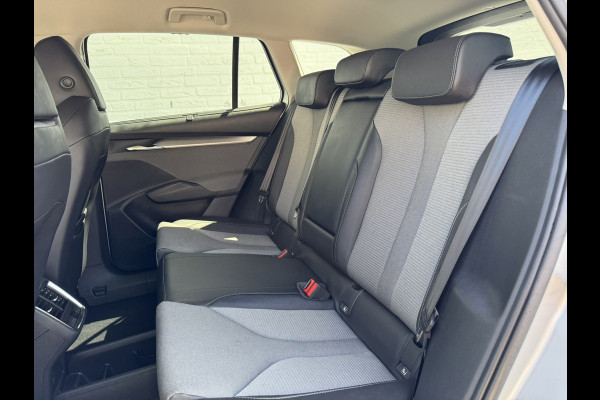 Škoda ENYAQ iV 80 Limited Edition Camera Carplay Navi Stoel en Stuurverwarming Climate Control achter