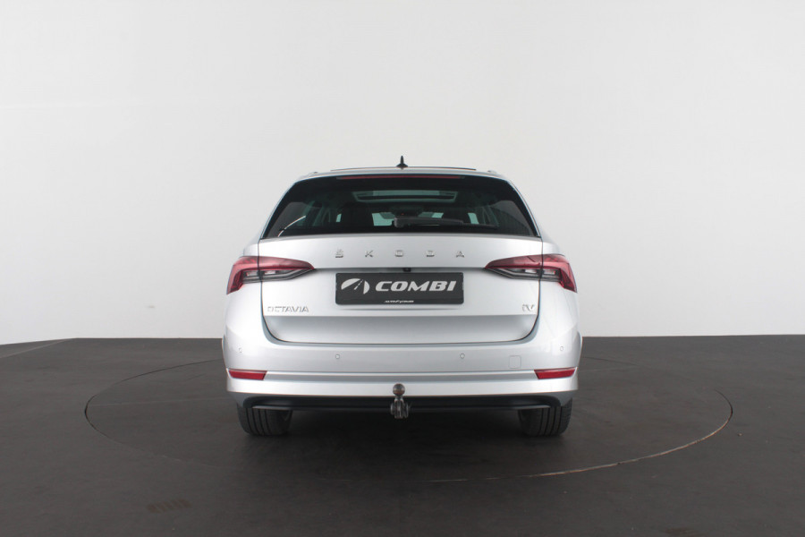 Škoda Octavia Combi 1.4 TSI iV PHEV Style > Plug in Hybride/Pano.dak/Trekhaak/Winterpakket...
