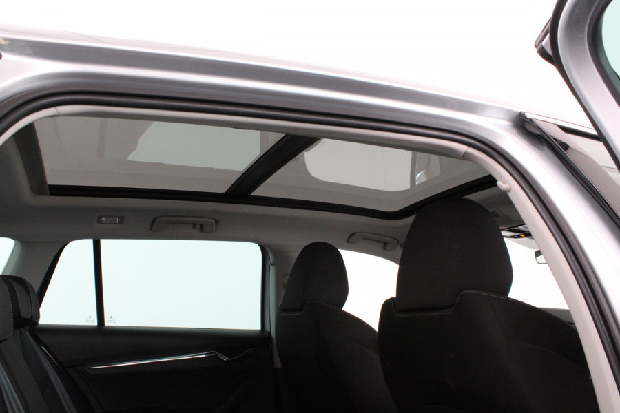 Škoda Octavia Combi 1.4 TSI iV PHEV Style > Plug in Hybride/Pano.dak/Trekhaak/Winterpakket...