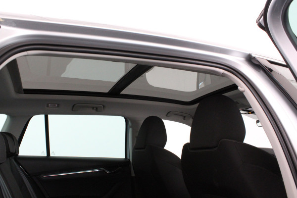 Škoda Octavia Combi 1.4 TSI iV PHEV Style > Plug in Hybride/Pano.dak/Trekhaak/Winterpakket...