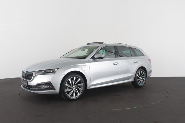 Škoda Octavia Combi 1.4 TSI iV PHEV Style > Plug in Hybride/Pano.dak/Trekhaak/Winterpakket...