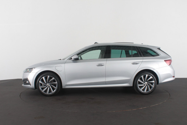 Škoda Octavia Combi 1.4 TSI iV PHEV Style > Plug in Hybride/Pano.dak/Trekhaak/Winterpakket...