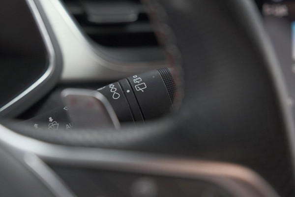 Renault Captur TCe 140 EDC R.S. Line | COMPLEET! | 360 Camera | Adaptieve Cruise Control | 9.3 Inch Groot Scherm
