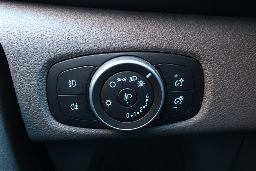 Ford Transit Custom 310 2.0 TDCI Sport DC | Dubbel cabine | L+R Schuifdeur | CarPlay | Navigatie | Camera | Trekhaak | Dodehoek detector | Lane Assist | Stoelverwarming | DAB | Nieuwe APK | Nieuwe distributieriem