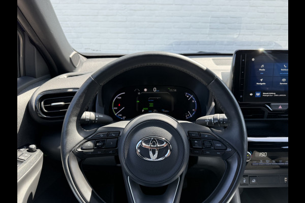 Toyota Yaris Cross 1.5 Hybrid AWD Team D | ACC | CarPlay | Camera | Keyless | DAB+