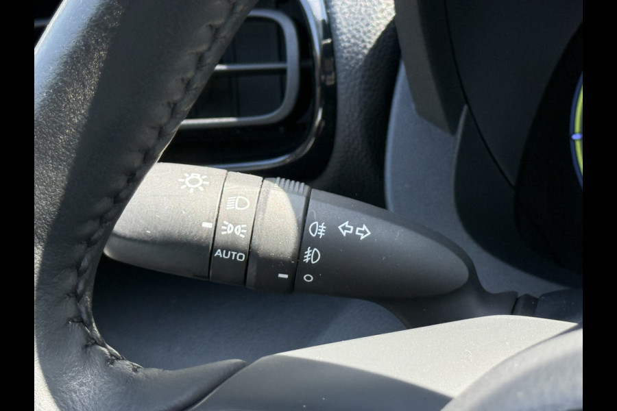 Toyota Yaris Cross 1.5 Hybrid AWD Team D | ACC | CarPlay | Camera | Keyless | DAB+