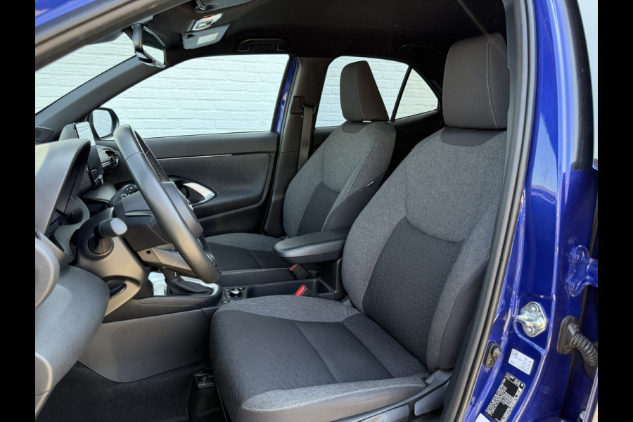 Toyota Yaris Cross 1.5 Hybrid AWD Team D | ACC | CarPlay | Camera | Keyless | DAB+