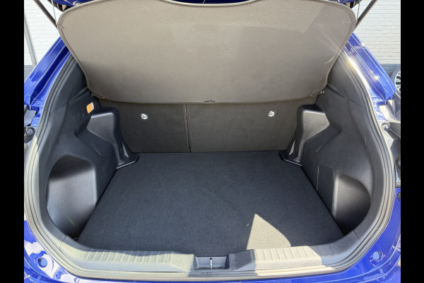 Toyota Yaris Cross 1.5 Hybrid AWD Team D | ACC | CarPlay | Camera | Keyless | DAB+