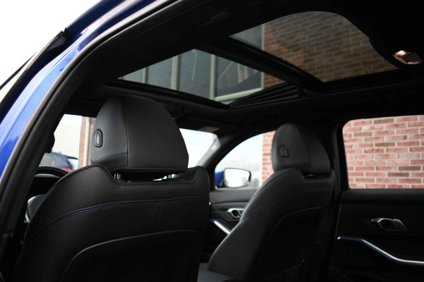 BMW 3 Serie Touring 330e xDrive M-Sport Pano Trekh El-zetels HUD Laser 19inch Adp-onderstel