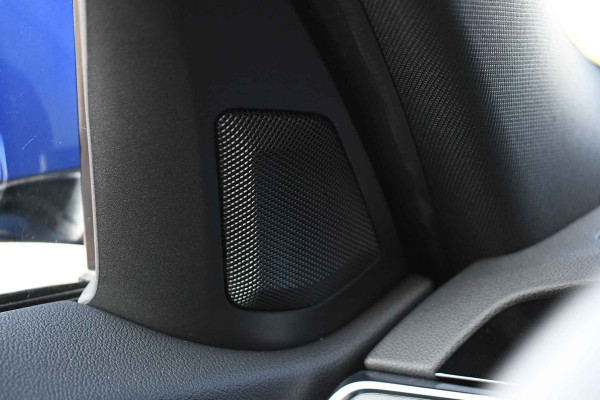 BMW 3 Serie Touring 330e xDrive M-Sport Pano Trekh El-zetels HUD Laser 19inch Adp-onderstel